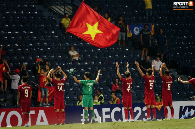 Trung vệ Trần Đình Trọng: Hãy giữ suy nghĩ quyền tự quyết vẫn trong tầm tay-2