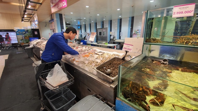 Ít đi nhậu, chồng tiết kiệm tiền mua hải sản nhập khẩu tẩm bổ cho vợ con-3