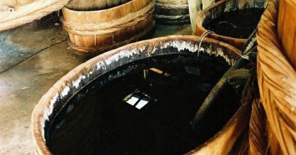 Dùng chất tẩy rửa công nghiệp làm nước mắm cực nguy hại cho người ăn-1