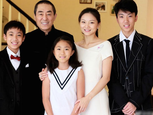 Con gái Trương Nghệ Mưu: Tuổi thơ bất hạnh vì bố mẹ ly hôn, đòi từ mặt cha khi bị cấm yêu-8