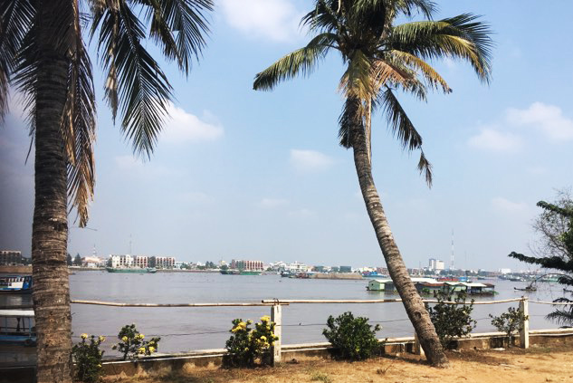 Nữ Việt kiều về nước, khóc không thành tiếng vì bị lừa tình, tiền-1