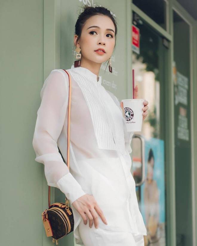 Diện cùng mẫu váy, Hari Won và Angela Phương Trinh chia nhau giải mặc xấu vì lộ mút ngực-10