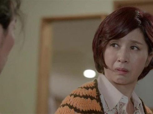Gặp con dâu cũ giữa chợ, mẹ chồng nói mỉa: 