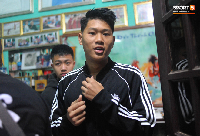 Đám hỏi trung vệ Duy Mạnh - Quỳnh Anh: Chủ rể ngại ngùng khi đặt chân tới nhà gái-28