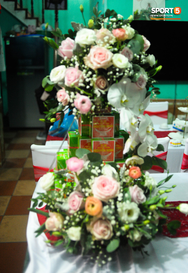 Đám hỏi trung vệ Duy Mạnh - Quỳnh Anh: Chủ rể ngại ngùng khi đặt chân tới nhà gái-29