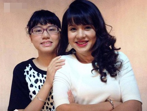 Ít khi chia sẻ chuyện gia đình, MC Diễm Quỳnh đã hé lộ ảnh hiếm hoi về 2 con gái trong lúc kêu gọi phòng chống dịch-6