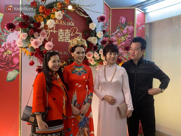 Ái nữ cựu chủ tịch CLB Sài Gòn - Quỳnh Anh xuất hiện xinh xắn trong đám hỏi thu hút sự chú ý khắp phố Xã Đàn-12