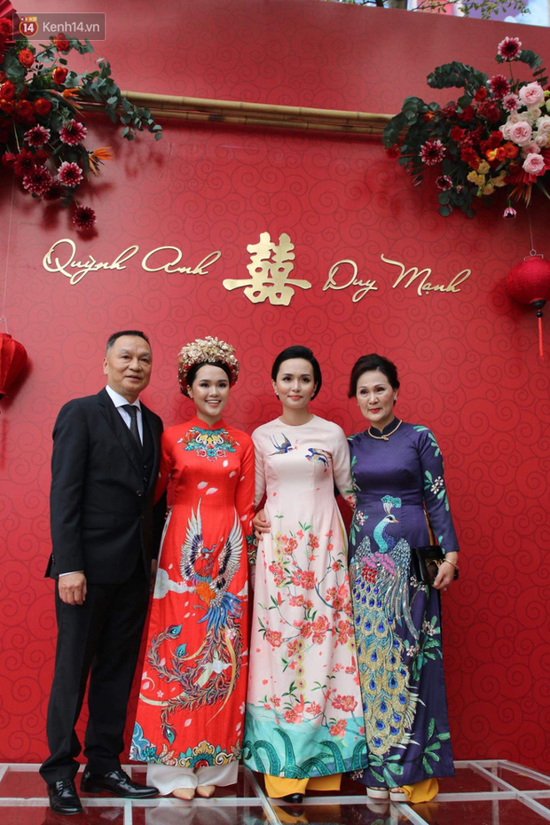 Ái nữ cựu chủ tịch CLB Sài Gòn - Quỳnh Anh xuất hiện xinh xắn trong đám hỏi thu hút sự chú ý khắp phố Xã Đàn-10