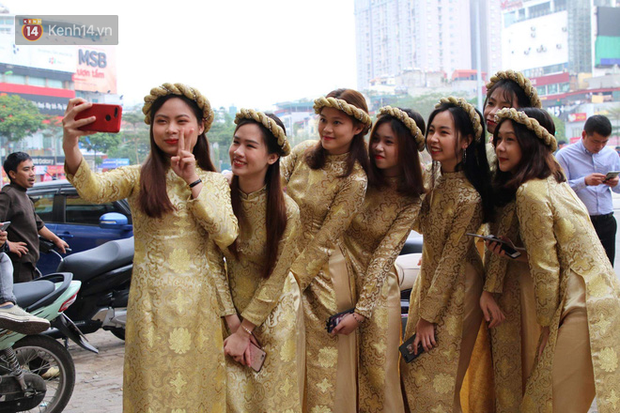 Ái nữ cựu chủ tịch CLB Sài Gòn - Quỳnh Anh xuất hiện xinh xắn trong đám hỏi thu hút sự chú ý khắp phố Xã Đàn-8