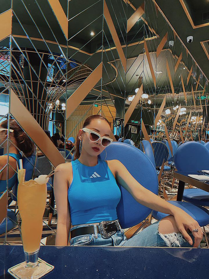 Tuần giáp Tết sao Việt lên đồ ngược: Ngọc Trinh không hở hang, HH Tiểu Vy gợi cảm đốt mắt bất chấp việc vòng 1 như lặn mất tăm-13