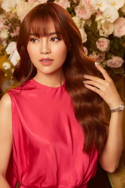 Ninh Dương Lan Ngọc trang điểm sương sương vẫn đẹp bất chấp-8