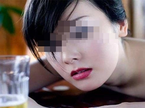 7 việc làm trước khi đi ngủ hại không kém gì thức khuya, loạt bệnh tật tìm đến