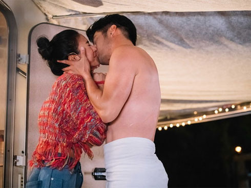 Cúng Tết Ông Táo xong, tôi vội vã đến công ty và cứ đinh ninh chồng ở nhà lo liệu được, không ngờ chiều trở về, tôi hết hồn khi nhìn mâm cơm nhà mình-2