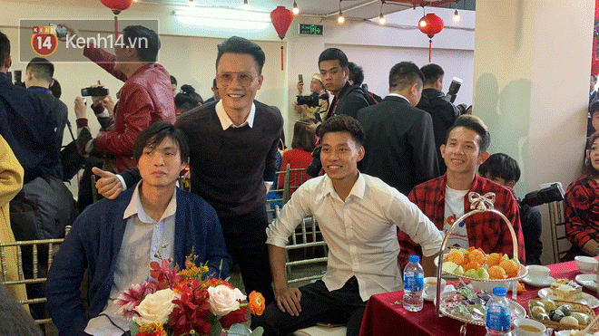 Không thoát khỏi câu bao giờ lấy vợ ở đám hỏi Duy Mạnh, Văn Toàn thừa nhận đã có bồ, Văn Thanh đáp cực lầy-1