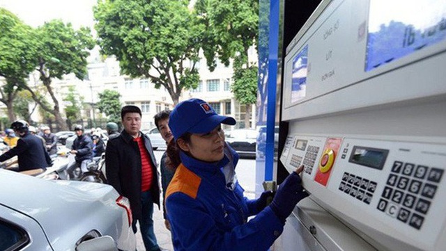 Giá xăng giảm từ 15h30 chiều nay-1