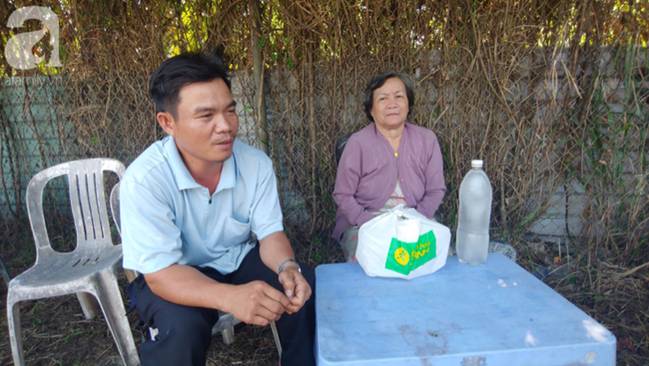 Người vợ ra đi trên tay chồng” khi đi lấy hoa Tết mưu sinh và cái kết có hậu được tạo ra bởi tấm lòng người Sài Gòn-2