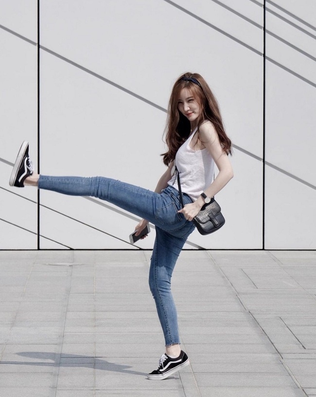 Ảnh: Hotgirl Lào xinh đẹp và được biết đến nhiều nhất tại Hàn Quốc-7