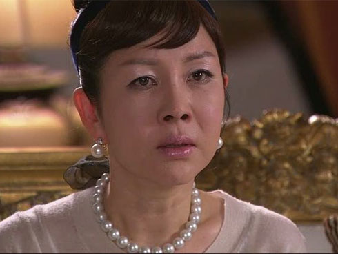 Kết bạn Facebook với mẹ người yêu, cô gái tái mặt, xóa vội bình luận khi mẹ chồng tương lai xem ảnh rồi nhận xét 1 câu thế này-3