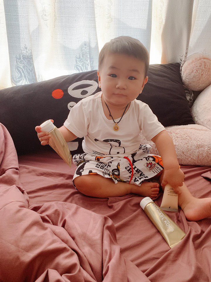 Nhìn cách nuôi dạy con của Lâm Khánh Chi, công chúng đồng tình khen đây chính là một người mẹ thực thụ-2