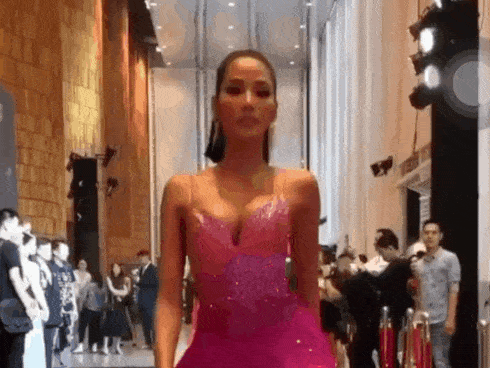 Hoàng Thùy: Thời gian qua tôi đã gồng và nén tuổi trẻ mình lại rất nhiều, sắp tới tôi muốn lấy chồng và làm mẹ!”-14