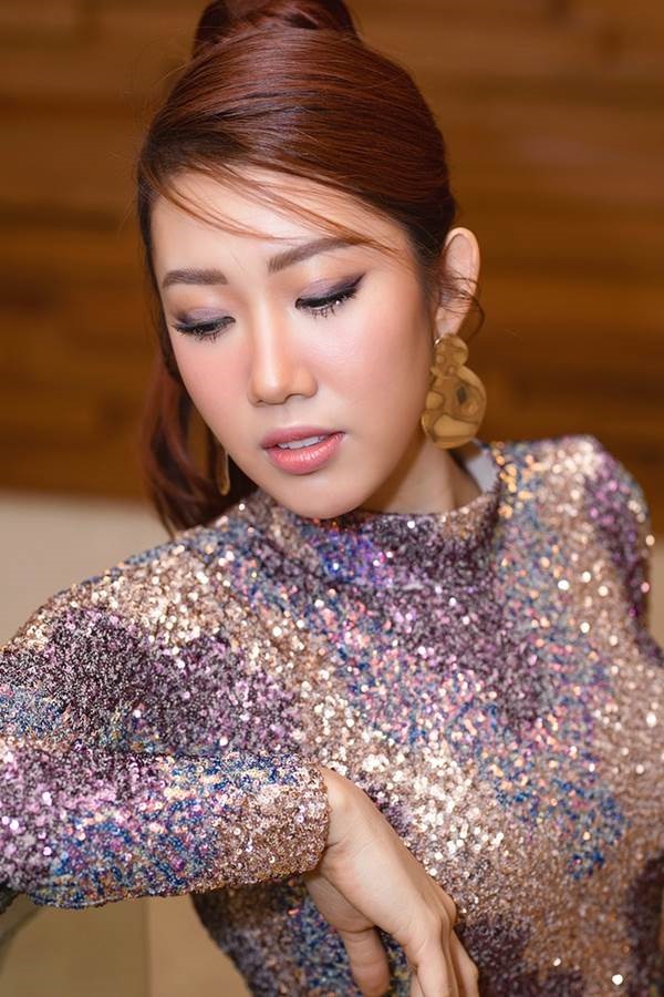 Thuý Ngân Gạo nếp gạo tẻ diện váy xuyên thấu khoe vóc dáng nóng bỏng-4