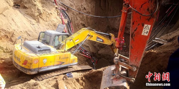 Xe buýt đang vào trạm bất ngờ gặp nạn khi mặt đường bị sập khiến 9 người tử vong-6