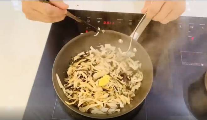 MC được yêu thích nhất năm làm giò thủ chay đón Tết, cách làm dễ ợt cho chị em-2