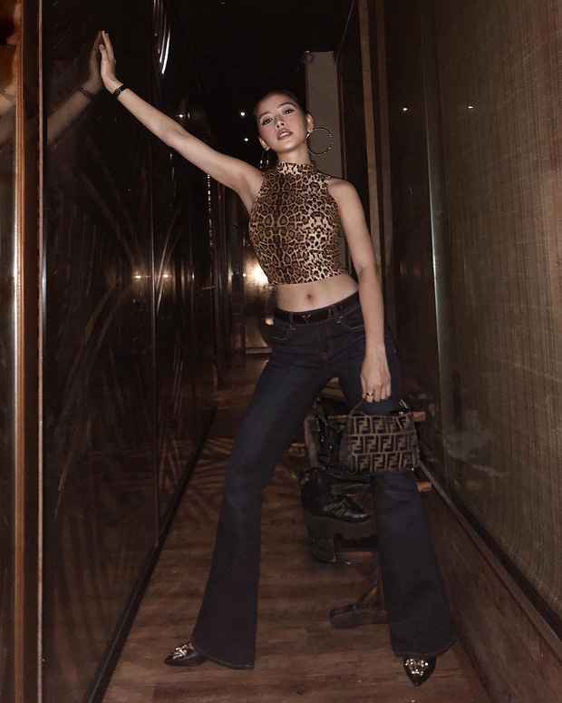 Chẳng cao như người mẫu nhưng Chi Pu vẫn hack được chân dài, dáng đẹp nhờ bí kíp diện quần ống loe tuyệt hay-9