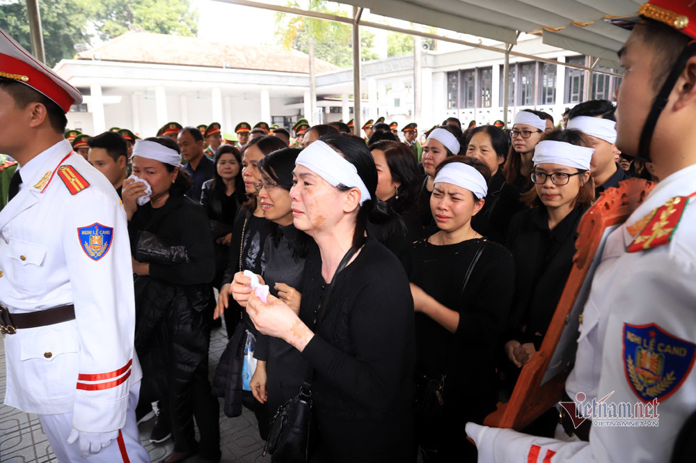 Xót xa dải tang trắng trong lễ tang 3 liệt sĩ hy sinh ở Đồng Tâm-12