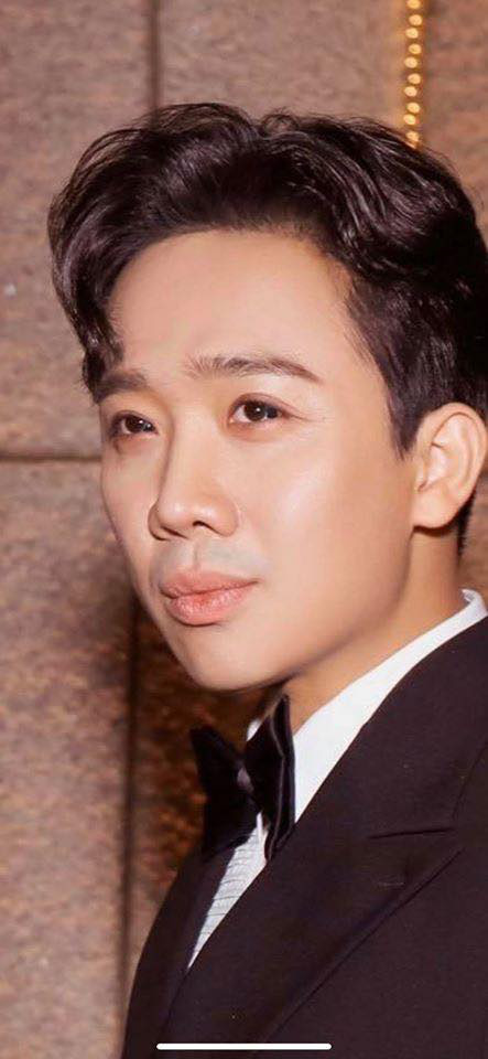 Tung bộ ảnh vợ chồng sang chảnh hết nấc, nào ngờ Trấn Thành lại bị soi cận cảnh gương mặt gây hết hồn vì chỉnh sửa quá đà-3