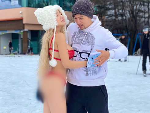 Đang coi vlog bỗng giật mình vì thấy Ngân 98 bị Lương Bằng Quang tát thẳng tay, giỡn thôi mà có lố quá không ta?-3