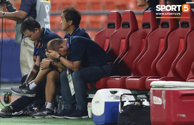 Góc lý giải: Vì sao cầu thủ Triều Tiên để bóng chạm tay trong vòng cấm địa nhưng Việt Nam không được phạt đền?-2