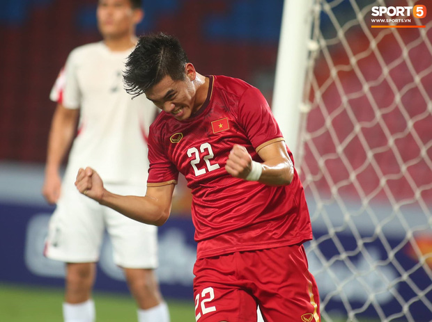 Khoảnh khắc đáng buồn nhất VCK U23 châu Á 2020: Đình Trọng nhận thẻ đỏ, U23 Việt Nam mất hết sau trận đấu với CHDCND Triều Tiến-9