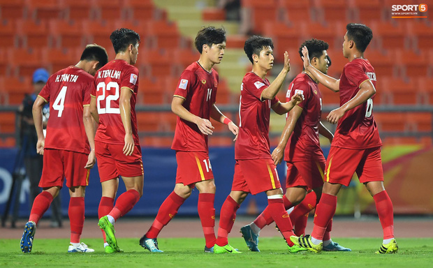 Về nhà thôi các chàng trai áo đỏ, vượt qua giông bão rồi cầu vồng vẫn sẽ đợi chúng ta!-2