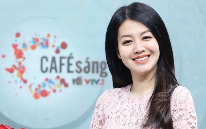 Nữ MC xinh đẹp, 18 tuổi đã lọt vào mắt xanh” sếp lớn VTV3 ngay lần gặp đầu tiên là ai?-2