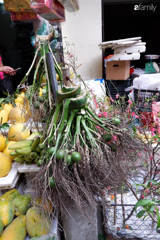 Tiễn ông Táo về trời: Người Hà Nội nhộn nhịp khiến không khí mua sắm tấp nập trên mỗi khu chợ-11