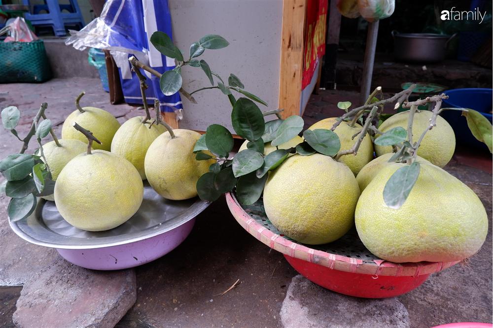 Tiễn ông Táo về trời: Người Hà Nội nhộn nhịp khiến không khí mua sắm tấp nập trên mỗi khu chợ-12