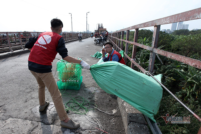 Sư thầy, học sinh, sinh viên kiên trì bảo vệ môi trường ngày ông Công, ông Táo-11