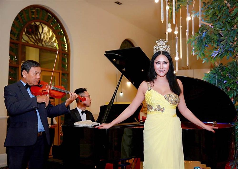 Phi Thanh Vân nóng bỏng ở tuổi 40, nhan sắc khác lạ sau 20 lần dao kéo-2