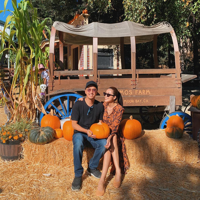 Cùng mê váy họa tiết dáng dài nhưng Thanh Hằng và Hà Tăng vẫn có những cách diện không đụng hàng-6