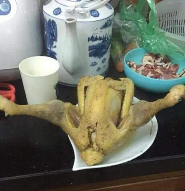 Loạt tác phẩm gà cúng trước thềm Festival âm lịch: Xem chừng có nhiều người Tết này mất vui chỉ vì một con gà rồi!-5