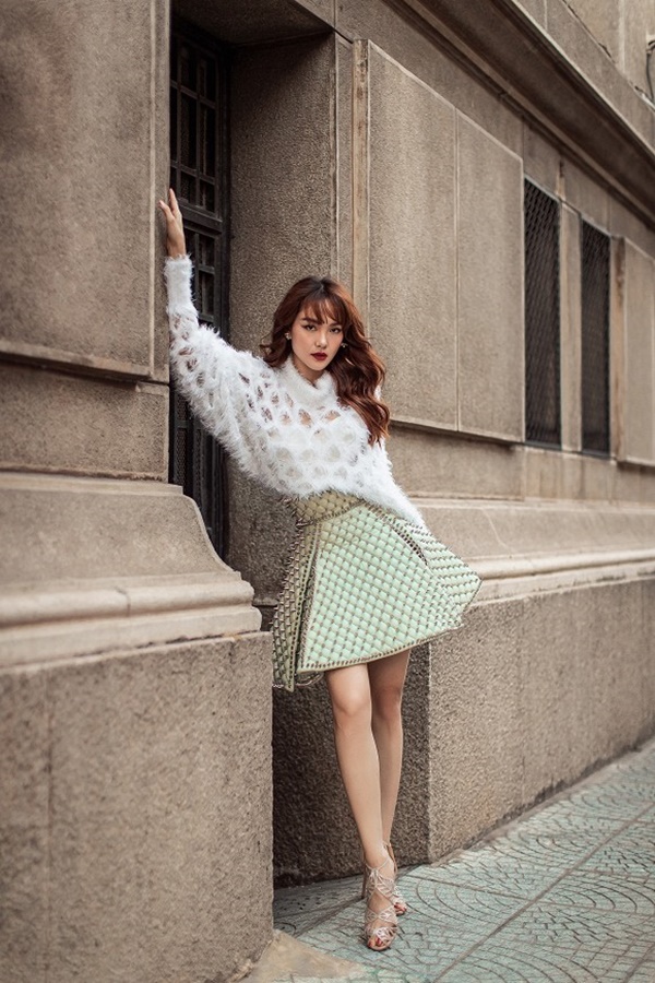 Minh Hằng sành điệu, khoe eo thon dáng chuẩn xuống phố, tiết lộ kế hoạch đón Tết-4