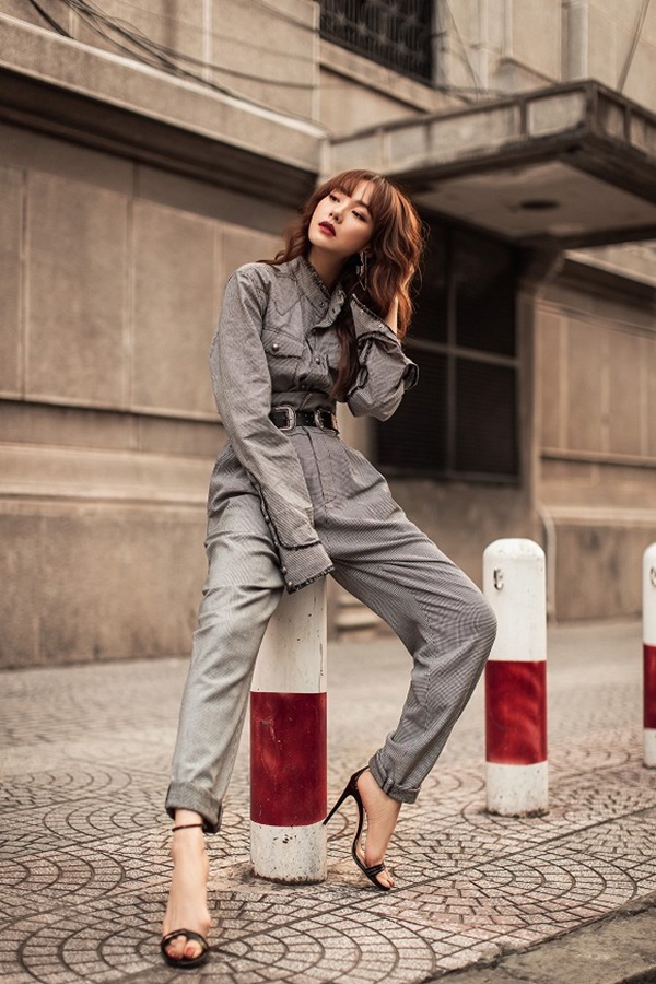 Minh Hằng sành điệu, khoe eo thon dáng chuẩn xuống phố, tiết lộ kế hoạch đón Tết-13