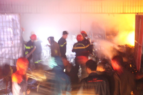 Cháy cửa hàng tạp hóa ngày ông Công ông Táo, thiệt hại tiền tỷ-2