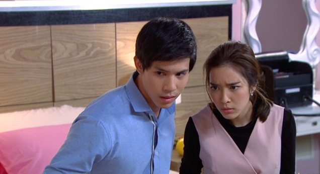 Mẹ chồng mất, chúng tôi chỉ được các anh chồng phân chia cho hòm đồ cũ của bà làm kỷ niệm, ấy vậy mà khi mở ra tôi ngẩn người đếm được 30 cây vàng-2