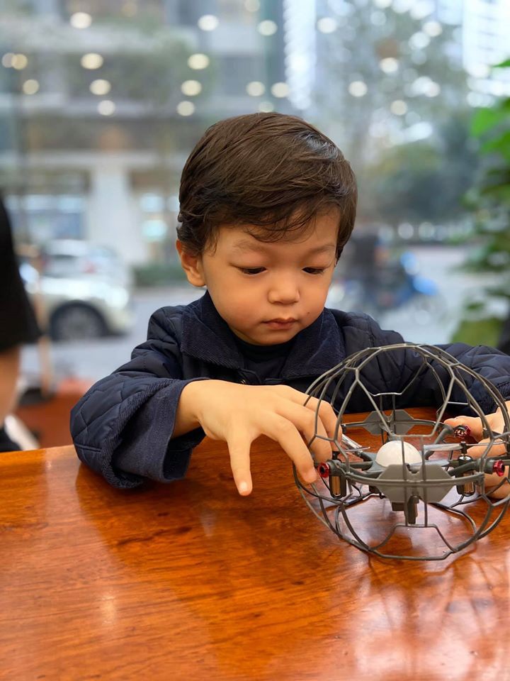 4 tháng học tập bên trời Tây, bé Tỏi về nhà ăn Tết khiến Kỳ Hân cũng bất ngờ vì con trai trưởng thành thấy rõ-3