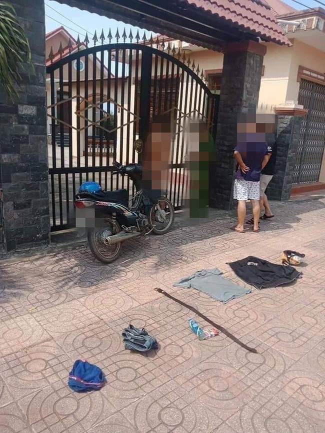 Chuyện hài hước ngày cuối năm: Cầu hôn không được, nam thanh niên khỏa thân đứng trước cổng nhà cô gái, ép đồng ý thì thôi-2