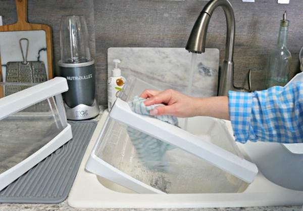 Mách chị em 4 bước vệ sinh tủ lạnh ngày Tết cực nhanh cực nhàn, vài phút xong ngay-4