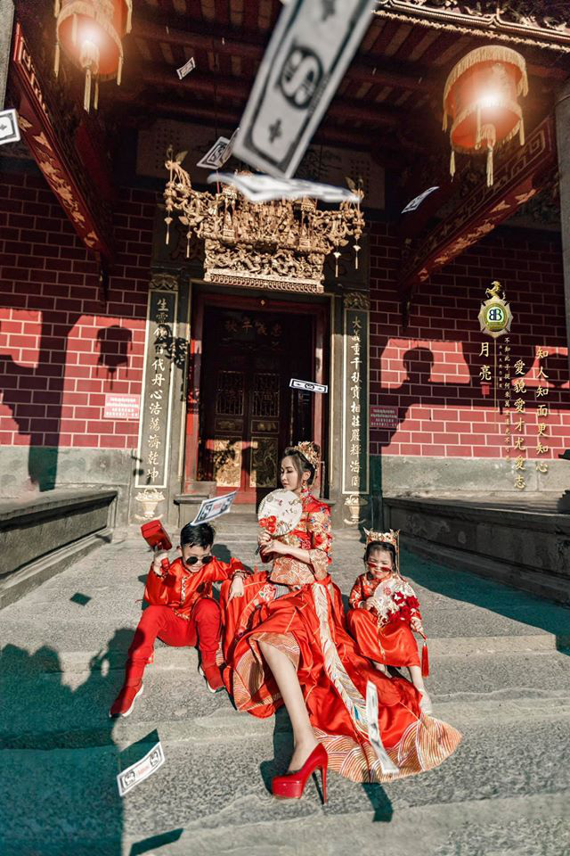Vợ hai Minh Nhựa khiến dân tình hoảng hồn với bộ ảnh phong cách Trung Hoa: Nhìn cứ tưởng búp bê bị hỏng khuôn đúc chứ!-4