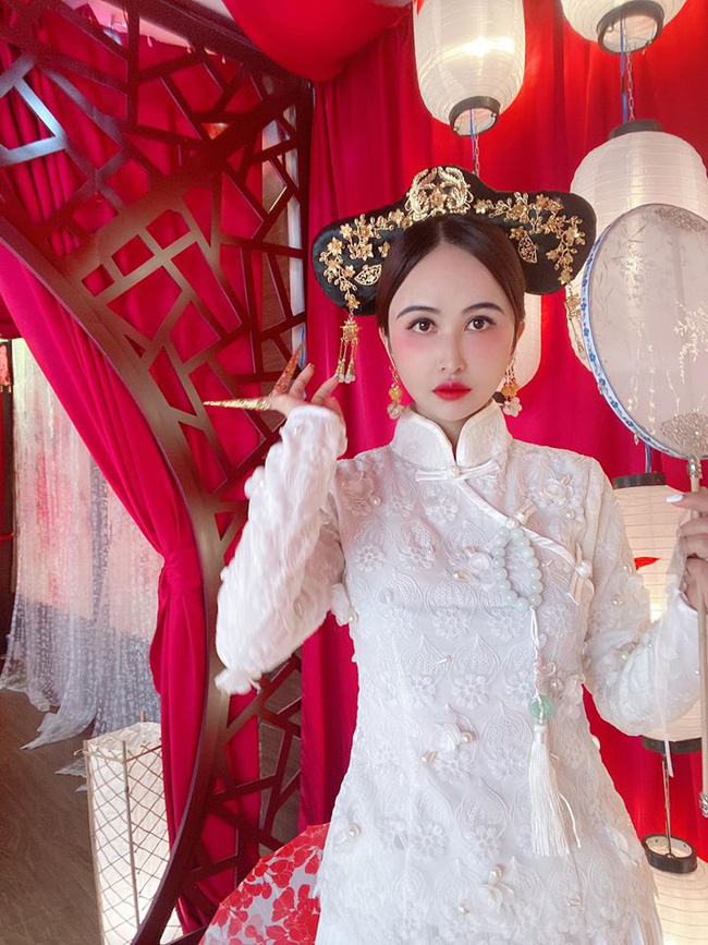 Vợ hai Minh Nhựa khiến dân tình hoảng hồn với bộ ảnh phong cách Trung Hoa: Nhìn cứ tưởng búp bê bị hỏng khuôn đúc chứ!-5